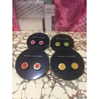 在飛比找蝦皮購物優惠-Marc Jacobs Enamel  Logo Earri