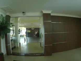 傑梅里蒂恩飯店Je Meridien Hotel