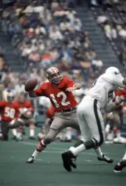 John Brodie Of San Francisco 49Ers Drops Back To Pass 1971 NFL OLD PHOTO 7
