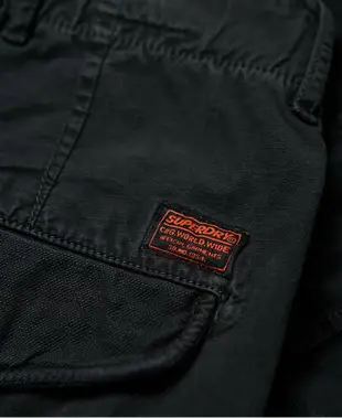 跩狗嚴選 極度乾燥 Superdry Cargo 短褲 純棉 多口袋 工作褲 斯里蘭卡製 復古水洗黑 拉鍊口袋