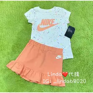 Linda❤️代購 Nike 小童 白色 T恤 短袖 短裙 短褲 褲裙 裙子 魚尾 套裝 童裝 滿版勾勾 粉色