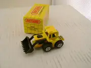 1989 MATCHBOX SUPERFAST MB 29 SHOVEL NOSE TRACTOR BLACK BUCKET NEW IN BOX