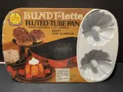 Nordic Ware 6 Mini Bundtlette Bundt-lette Fluted Tube Pan Cake Vintage NOS Orng