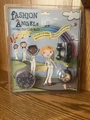 Fashion Angels Official Fan Club Radio Kit (FM Radio, Glass Beads, Stretch Cord)