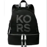 MICHAEL KORS RHEA LOGO BACKPACK 專櫃款ML LOGO 黑，深藍輕量後背包（中款）包在美