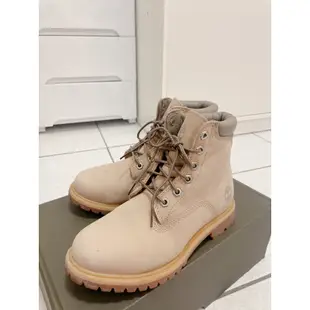 Timberland 女款淺米色Waterville磨砂革6吋防水靴（二手近全新，可議價）