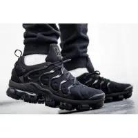 在飛比找Yahoo!奇摩拍賣優惠-Nike Air Vapormax Plus Triple 