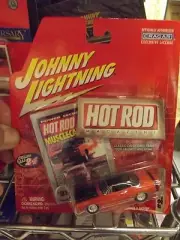 Johnny Lightning 1/64 Motor trend 1969 Dodge superbee orange NIB