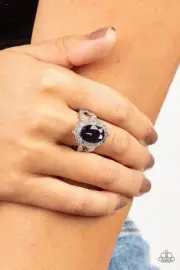Paparazzi Oval Office Opulence PURPLE Ring! Gorgeous!!
