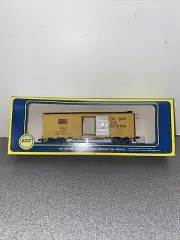 AHM HO Scale Green Bay & Western RR Box Car - NOS