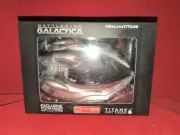 Battlestar Galactica Cylon Raider Scar titan figurine