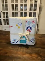 The Pioneer Woman Mazie Medallion Floral Quilt King