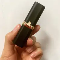 在飛比找蝦皮購物優惠-二手商品【LOREAL Paris 巴黎萊雅】純色訂製唇膏 