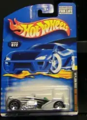 Hot Wheels Metal Die Cast: Skull and Crossbones,Screamin Hauler Collector # 072