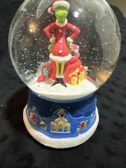 Dr Seuss The Grinch Musical Snow Globe