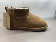 New With Box Women’s BearPaw Kiara 3060W Hickory II 220 Mini Size Women 9