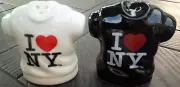I HEART LOVE NY NEW YORK T SHIRT SHAPED BLACK AND WHITE SALT AND PEPPER SHAKERS