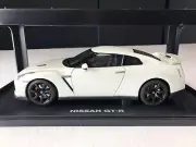 1:18 AUTOart Nissan GT-R R35 Pearl White Matt Black Wheels Limited to 2000 NEW