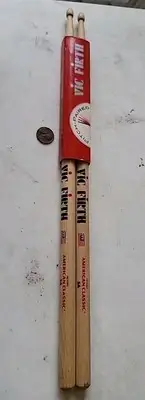 Vic Firth The Perfect Pair American Classic Hickory Drumsticks Wood 5A New