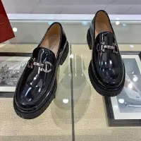 在飛比找Yahoo!奇摩拍賣優惠-直購#FERRAGAMO皮鞋 男士商務厚底增高皮鞋  開珠牛