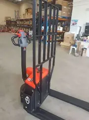 Full-Electric Battery EP Pallet Jack, 1500kgs, 685mm Wide, Great Quality !!