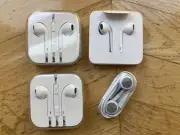 NEW Genuine OEM Apple iPhone Wired Earpods Earphones Earbuds 3.5mm Jack (4 Sets)