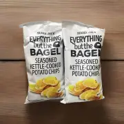 2x Trader Joe's Everything But The Bagel Seasoned Kettle Cooked Potato Chips•••