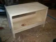 SOLID PINE CARPENTER SEAT / WORK BENCH / STEP STOOL / FOOT REST 18 INCHES LONG