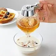 Honey Dispenser，Reusable Plastic Syrup Jar 200ml Large Capacity Honey Jar Container, with Base No Drip Syrup Dispenser for Party Picnic Birthday Sauces Condiments