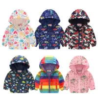在飛比找momo購物網優惠-【Baby 童衣】兩件組-兒童外套 薄長袖連帽外套 防曬外套