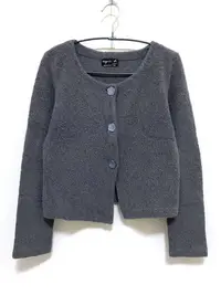 在飛比找Yahoo!奇摩拍賣優惠-agnes b 專櫃 灰色 毛料 針織 短外套