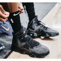 在飛比找蝦皮購物優惠-2021 八月 NIKE ZOOM LEBRON 19 籃球