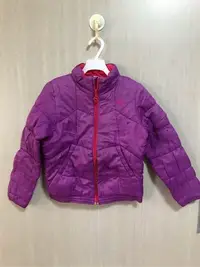在飛比找Yahoo!奇摩拍賣優惠-Puma 女童紫色鋪棉外套