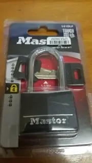 Master Lock Padlock & Key 38mm Shackle Scratch Resistant 40mm Width 141DLF