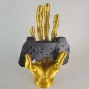 6-Finger Golden Alien Hand Controller Holder Ultimate Gaming Home Décor