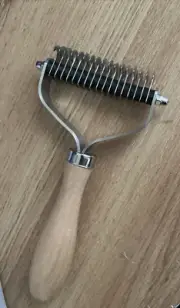 Pet Dematting Comb for Dogs & Cats Wood Handle Deshedding Undercoat Rake NEW
