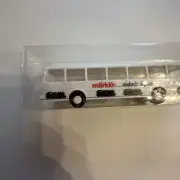 MARKLIN-HO 1:87 SCALE BLUE AND WHITE INTERCITY BUS