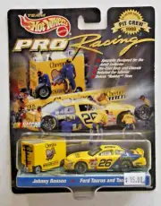 HOT WHEELS PRO RACING PIT CREW JOHNNY BENSON CHEERIOS 1998