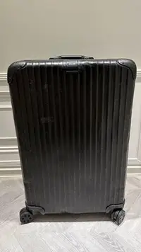 在飛比找Yahoo!奇摩拍賣優惠-【專櫃$63500】 德國RIMOWA Topas 鋁合金黑