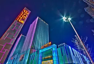 易成國際酒店公寓(濟南高新萬達會展中心店)Yicheng International Apartment Hotel (Jinan High-tech Wanda Conference and Exhibition Center)