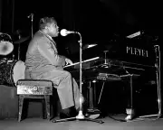 FATS DOMINO ROCK AND ROLL PIONEER - 8X10 PUBLICITY PHOTO (OP-694)