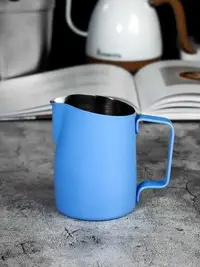 在飛比找Yahoo!奇摩拍賣優惠-促銷打折 咖啡機配件WPM惠家拉花缸不銹鋼斜口拉花杯尖嘴壓紋