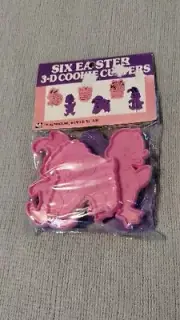 NIP 6 EASTER PLASTIC COOKIE CUTTERS Pink Purple The Ullman Company