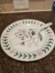 Cake Plate I Godinger co cake plate with server Flowers NEW
