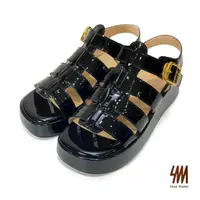 在飛比找momo購物網優惠-【SM】牛漆皮個性寬帶厚底涼鞋(黑色)