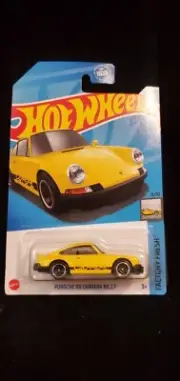 MINT CARD 1/64 Hot Wheels Porsche 911 Carrera RS 2.7 Yellow Diecast Model