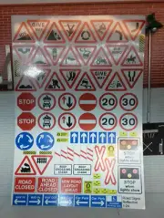 G LGB 1:24 Scale Modern Road Signs Notices Model Railway Layout Crossing Diorama