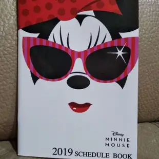 DISNEY迪士尼時尚米妮2019行事曆手帳冊月曆筆記本 A5 $150↘$79台灣假期農曆節氣