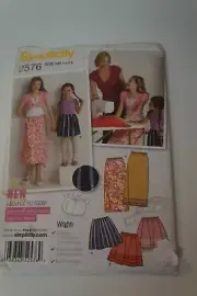Simplicity 2576 Childs Skirt in 2 lengths Sewing Pattern size 3-6