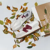 在飛比找蝦皮購物優惠-(熱賣款) NEW BALANCE 327 NB 皮革 酒紅